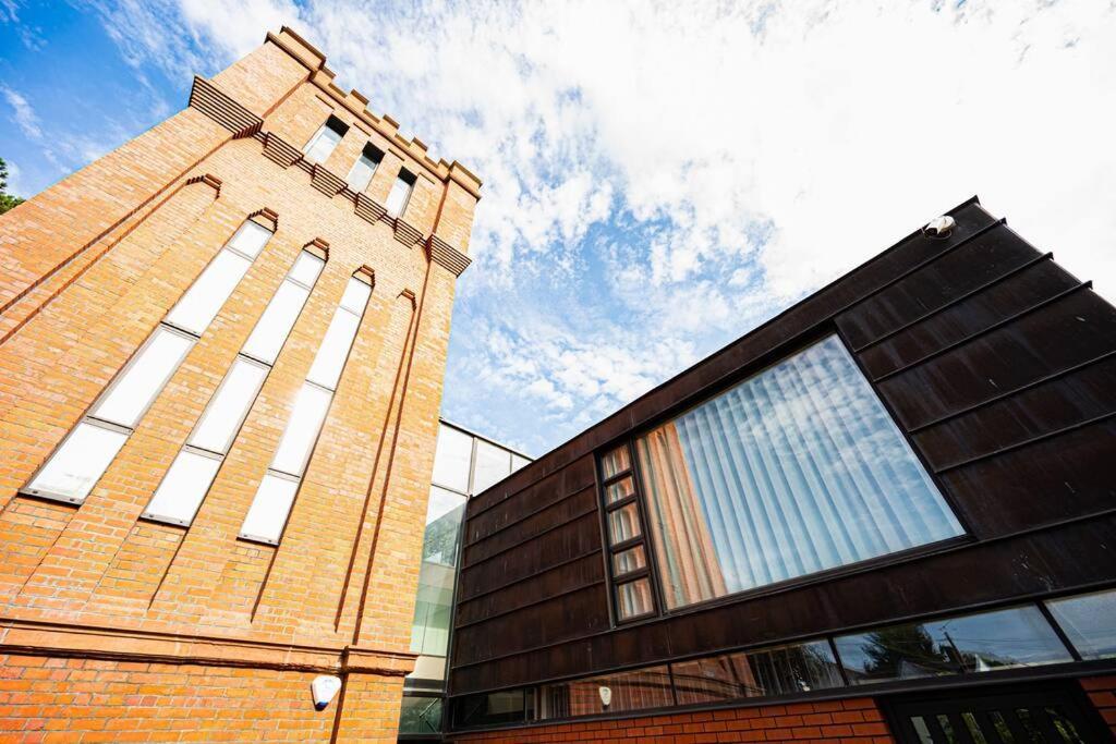 Luxury Water Tower I Roof Bar I Cinema Villa Cardiff Kültér fotó