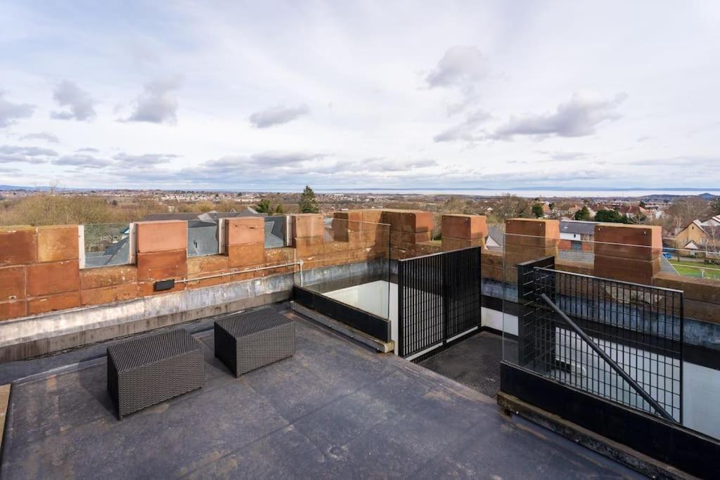 Luxury Water Tower I Roof Bar I Cinema Villa Cardiff Kültér fotó